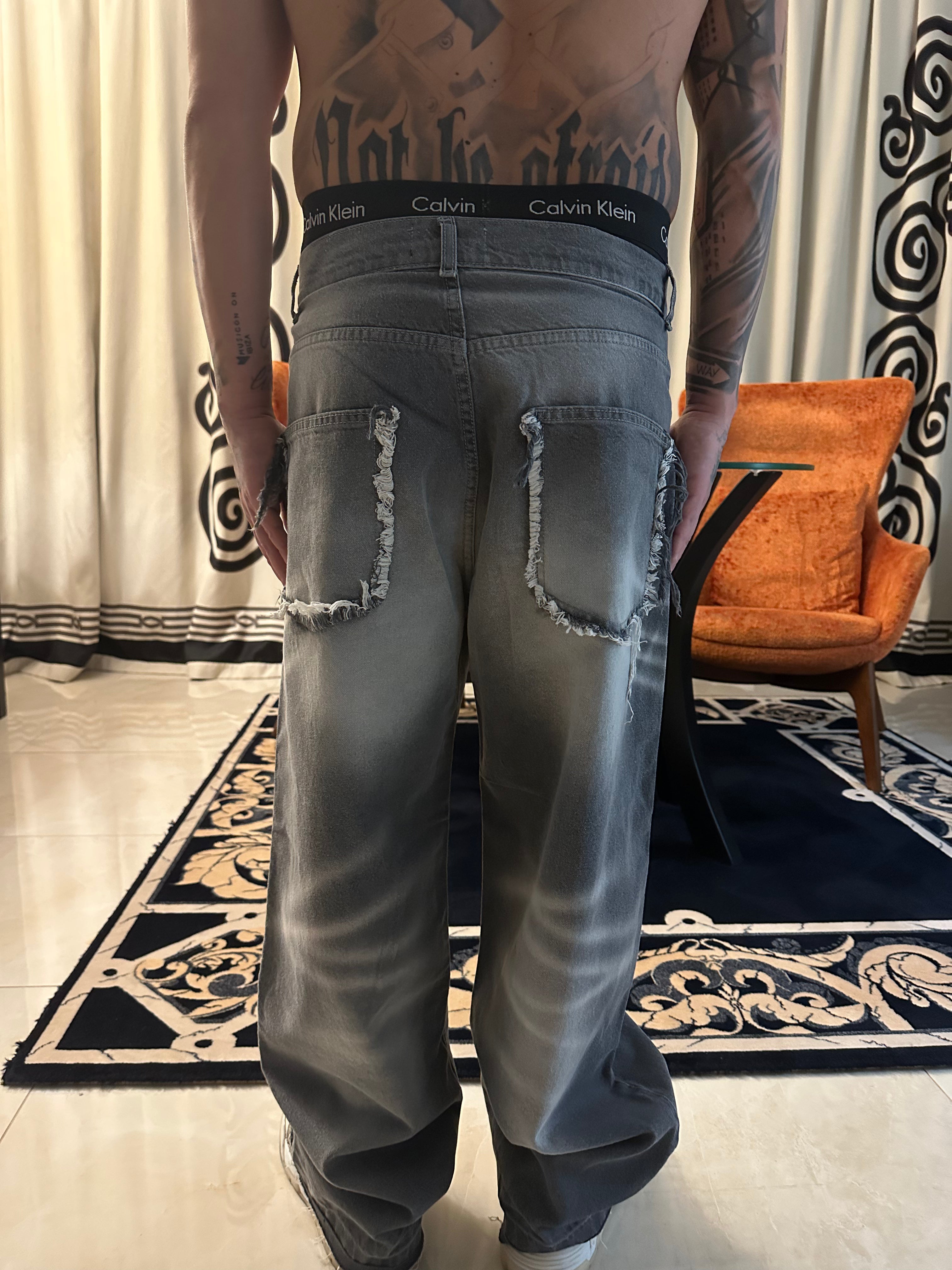 BAGGY IRON GREY