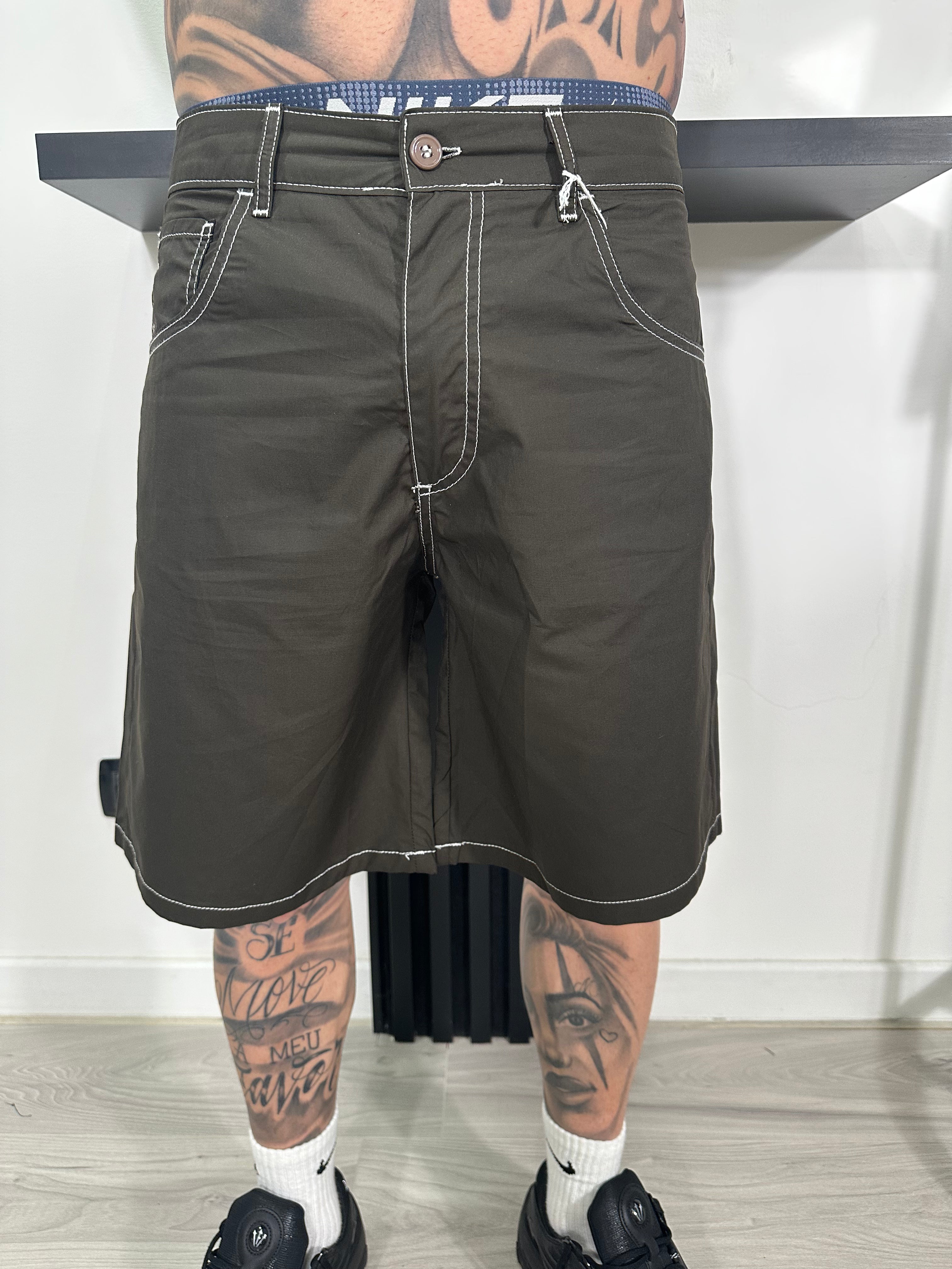 SHORT CONTRAST